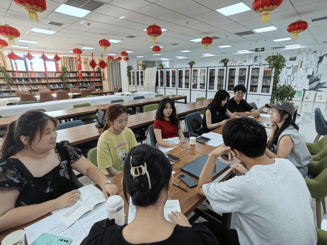 团示范区委开展"青社学堂"返乡大学生读书分享会