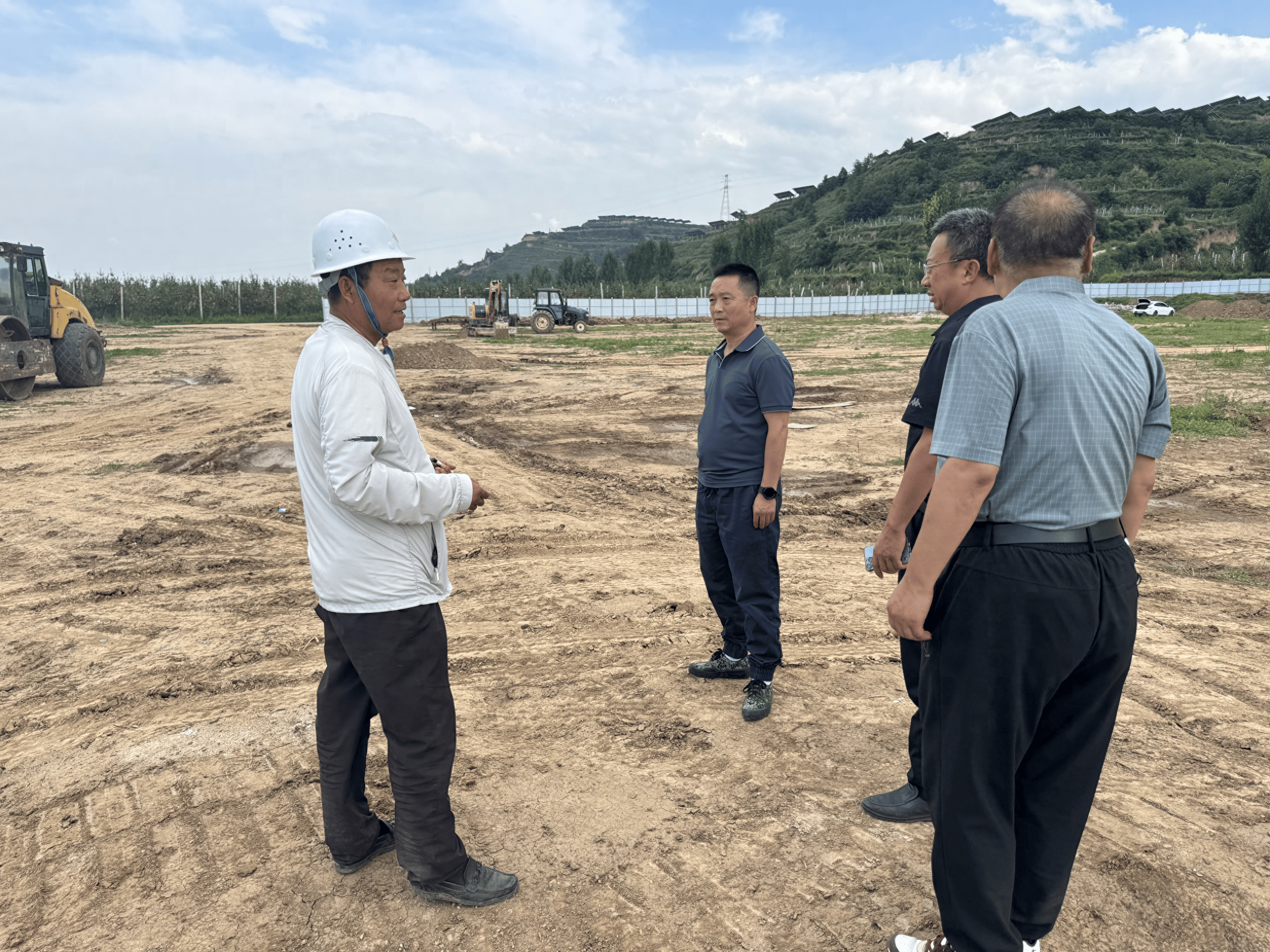 以"小网格大防御"为主线,将城区第一防汛指挥所包抓的东大街片区分成8