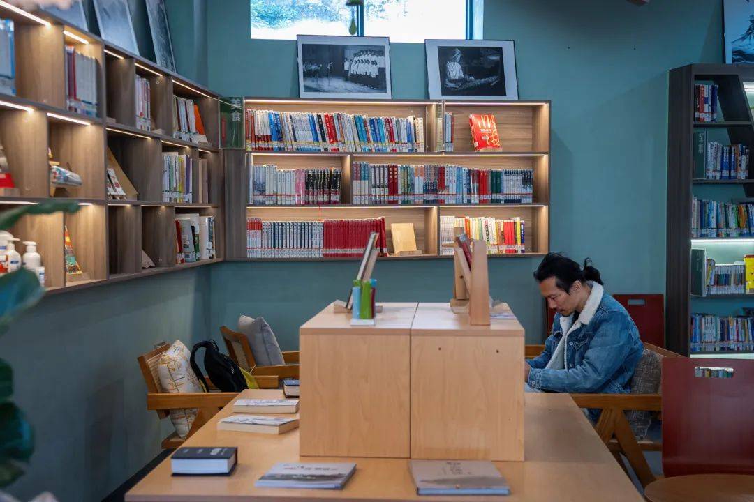 大良这些高颜值阅读空间,你去过几处?_梁文生_地址_图书