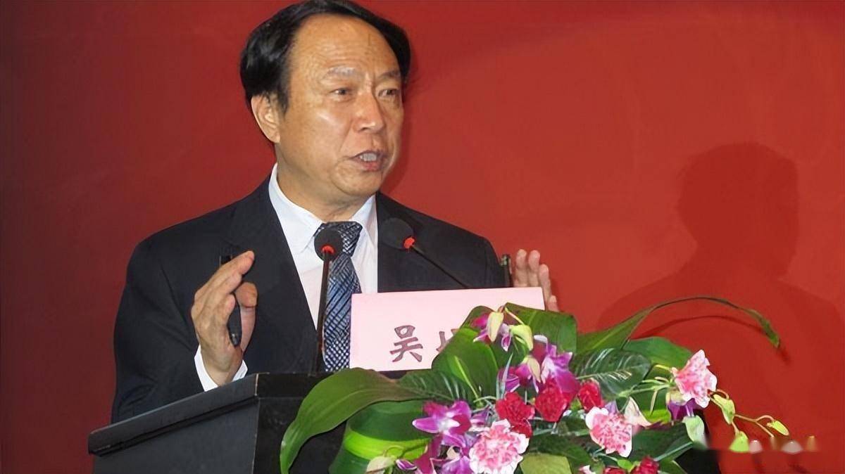 5亿,干出市值200亿公司,却多年不改8元诊费_吴以岭_医学_医生