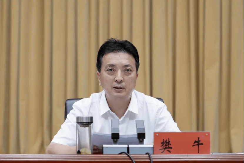 区领导王龙,陈发祥,刘文昌,贾迪,李超,崔荣克,郭存,梁江,李清波,陈梦