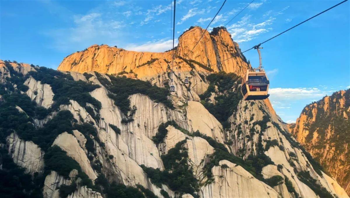华山西峰索道故障致游客滞留,管委会:将进行退票