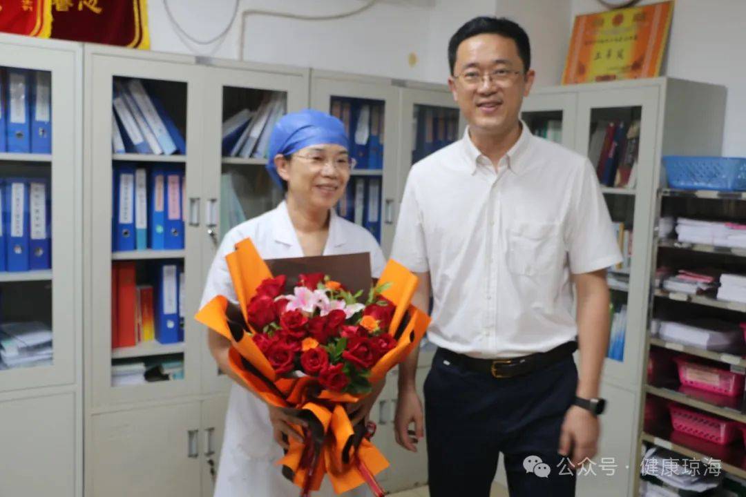 市领导开展"中国医师节"走访慰问活动_市人民医院_琼海_李熙