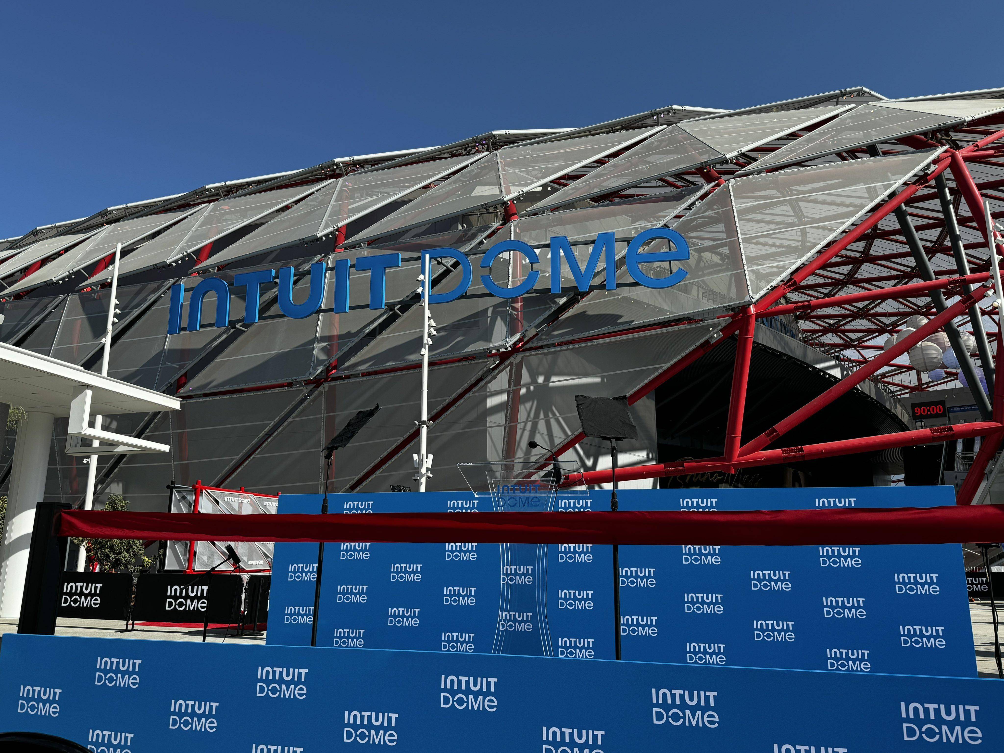 快船主场迎战雄鹿 乔治复出对决字母哥引爆全场焦点之战