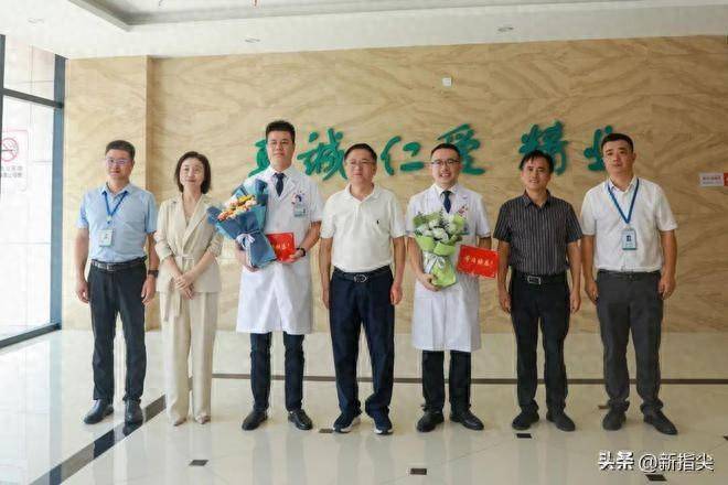 常德市副市长周代惠一行暖心慰问市第二人民医院医务人员_一线_坚守_向爱生