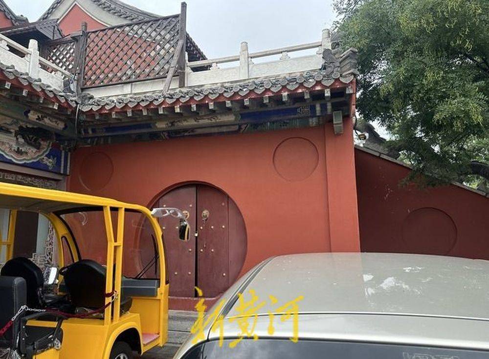 千佛山月老祠,万佛洞关闭多年未发通告,游客市民常跑空,官方回应