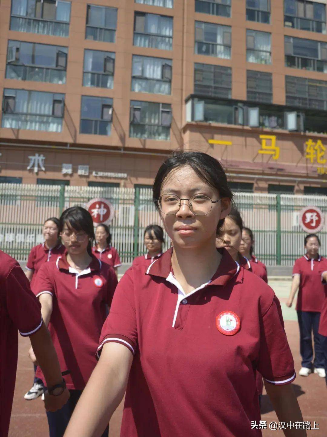 镇巴中学新生军训太燃了!