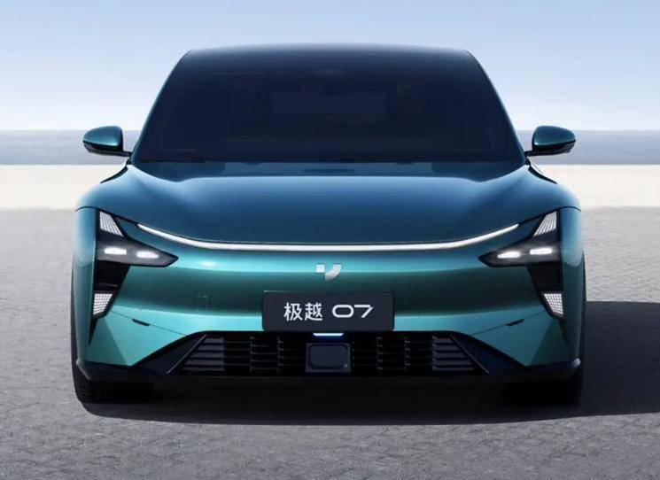 极越品牌由吉利控股集团与百度集团共同打造,旗下首款车型极越 01 为