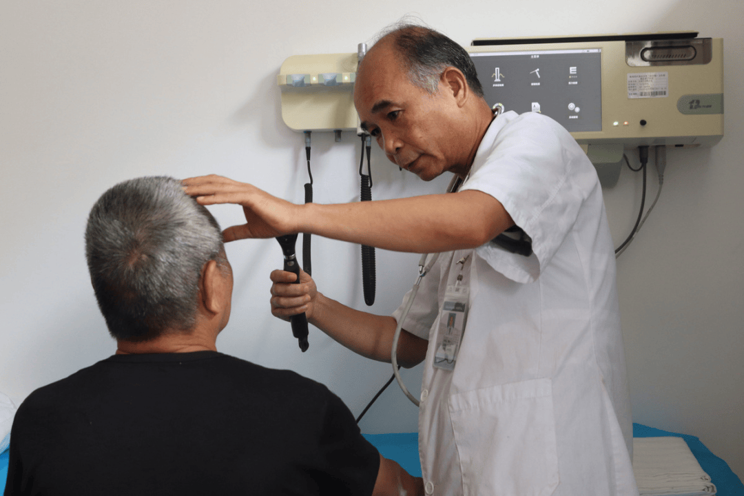 黄安_飞沙村_救治