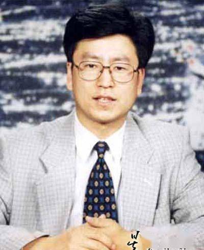 56岁现身镜头一脸沧桑,他有自身苦衷_朱宏钧_工作_因为