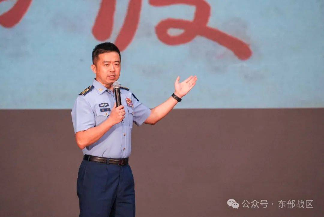 东部战区空军王长生图片