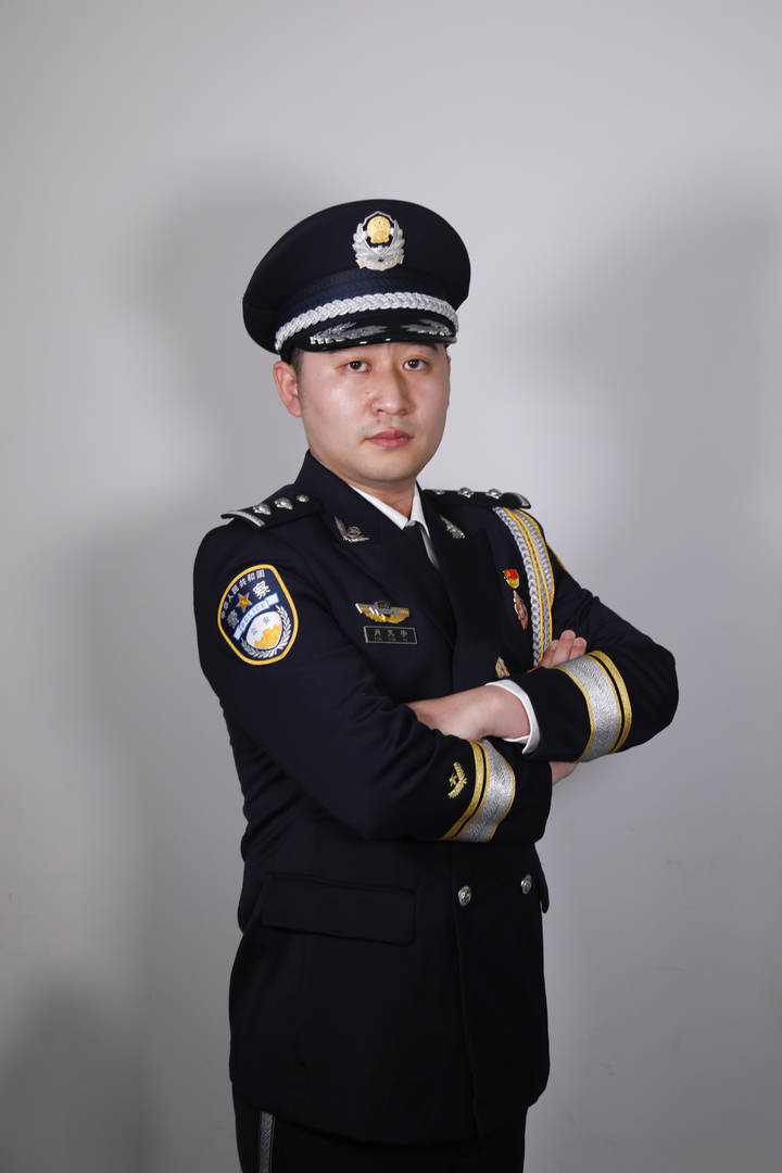 大数据时代他用数据痕迹与嫌犯斗智斗勇政法圈新警察故事