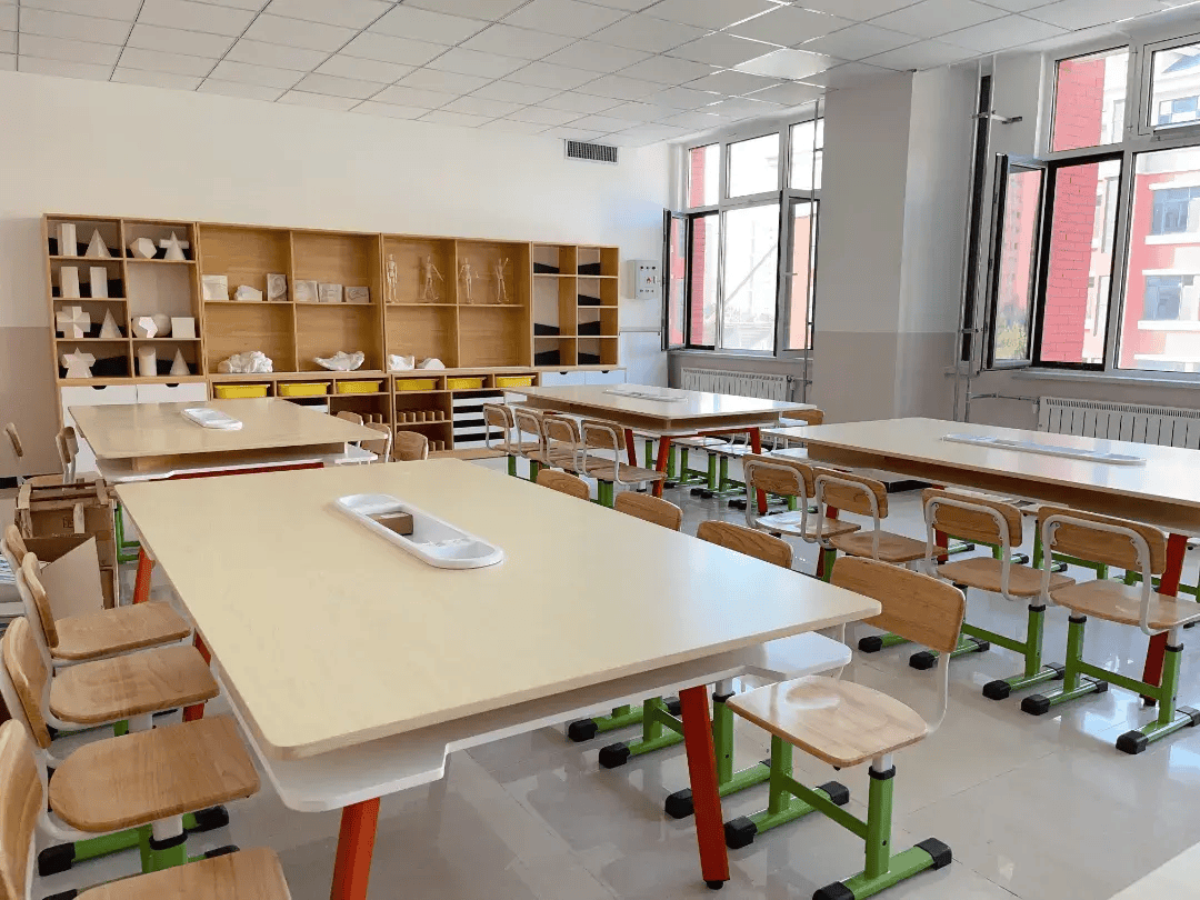 武清这所小学"焕新"迎开学!_杨村第_教室_教学班