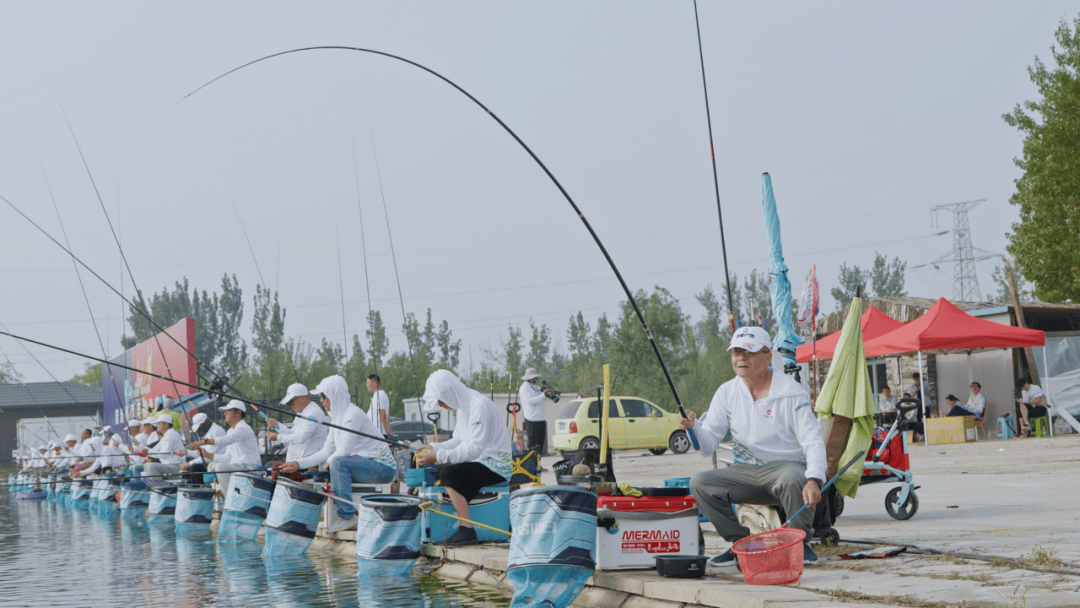 钓王杯国际钓鱼巡回赛山东第一站潍坊赛区激烈开战_比赛_刘彬_吴秉宜