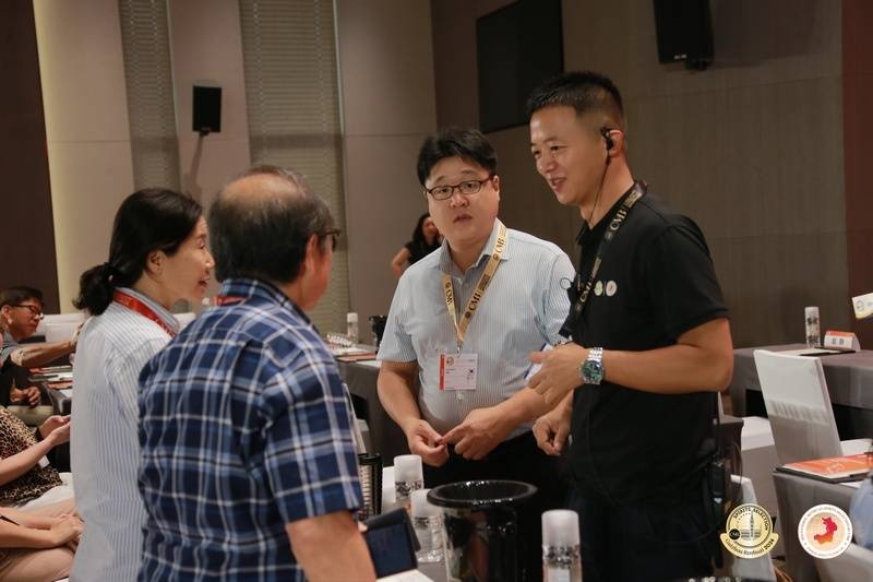 李亮:中国白酒国际化势不可挡_大奖赛_烈性酒_样品