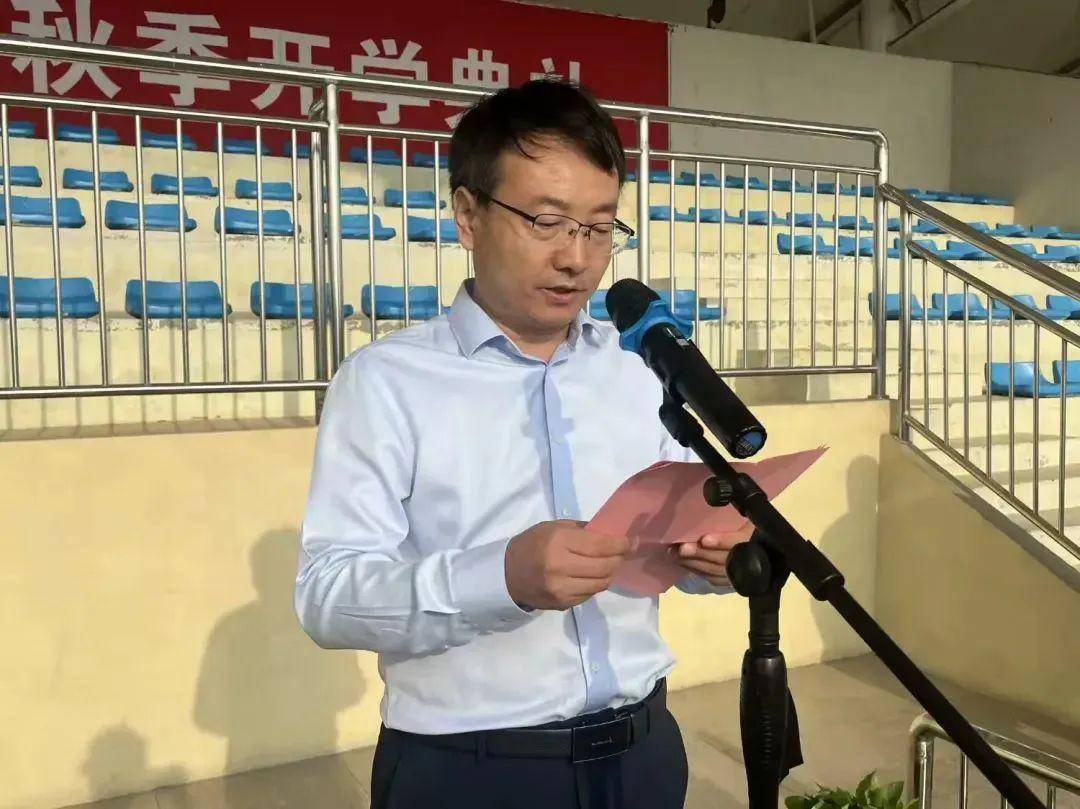 西航二中教育集团总校长王润生,汉都新苑中学校区党支部书记,执行校长