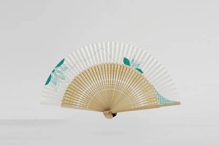 折扇 碧色·孔雀扇海报款票夹长按识别下方上海话剧艺术中心小程序码