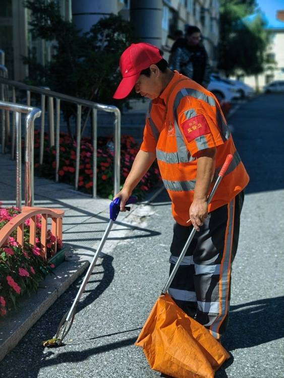 中国军网 :澳门一肖一码期期准资料-城市：加密喷雾洒水、高温时段暂停人工保洁、开放城市驿站……郑州城管送上“降温贴”