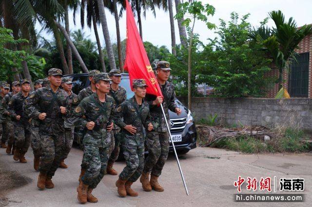 海南武警总队机动支队图片