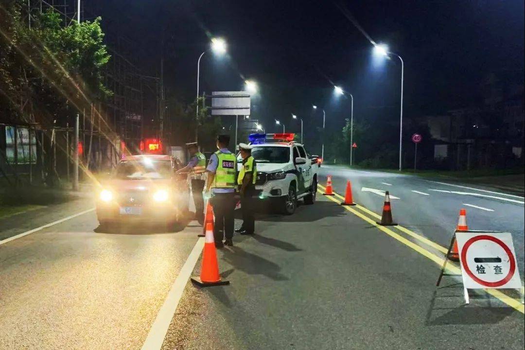 交通违法行为,近日,仪征公安交警持续开展夏季道路交通整治专项行动