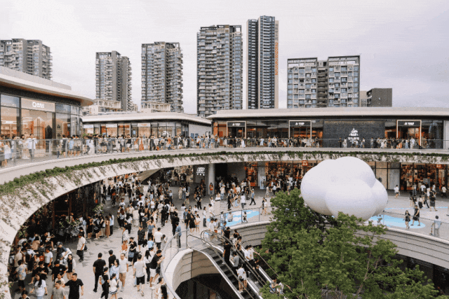 探访「深圳大运天地」,极致化公园商业是如何打造的?| iziRetail热点_项目_广场_南区