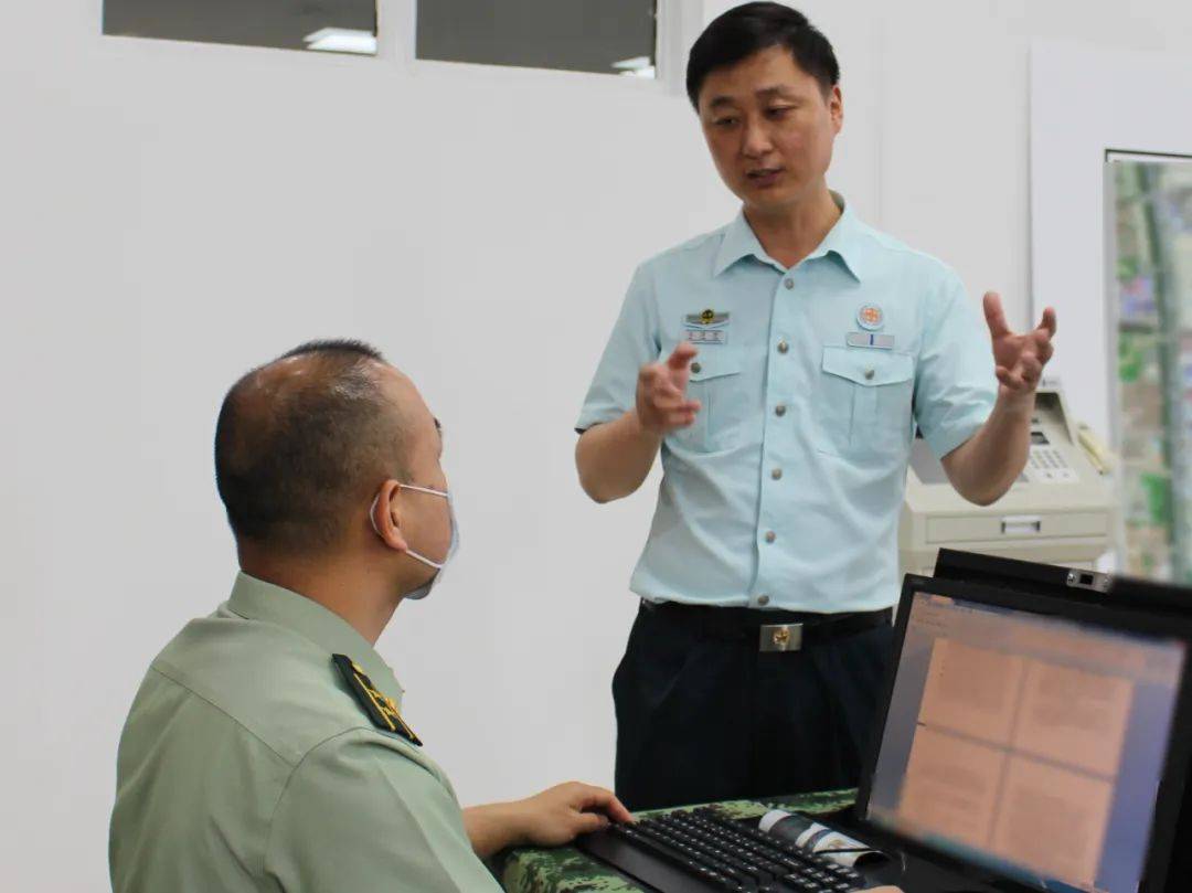 今天,向武警院校全体教员致敬_武警指挥学院_讲台_后勤学院