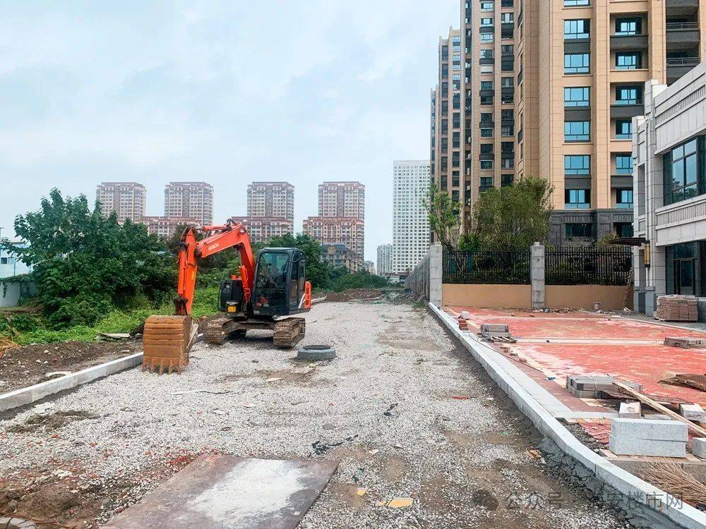 奥体新城·首府二期紧邻海安地标体育中心 ,东临海安财富客厅,西靠