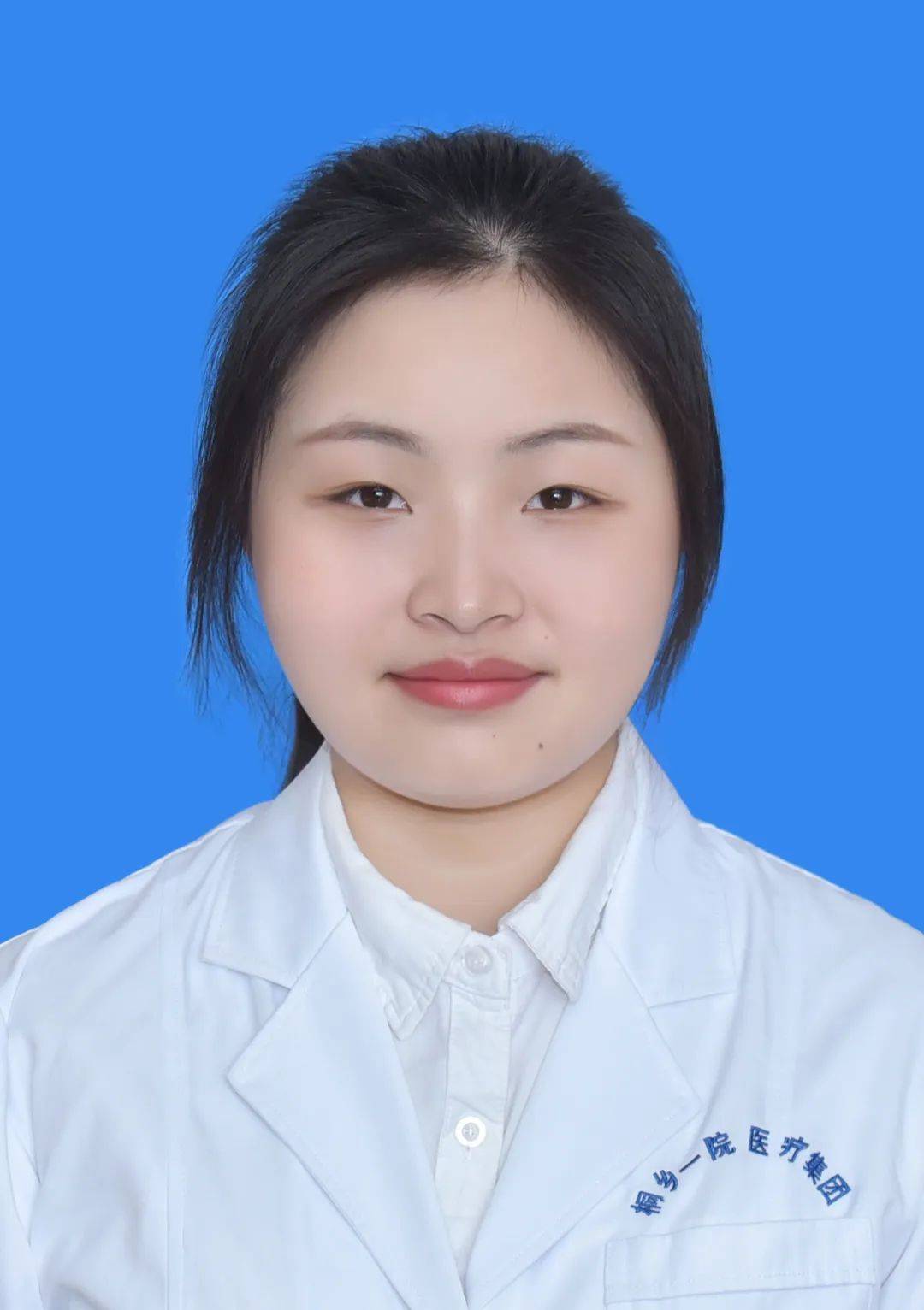 姚沈烯 口腔科医师姚沈烯,口腔医师.
