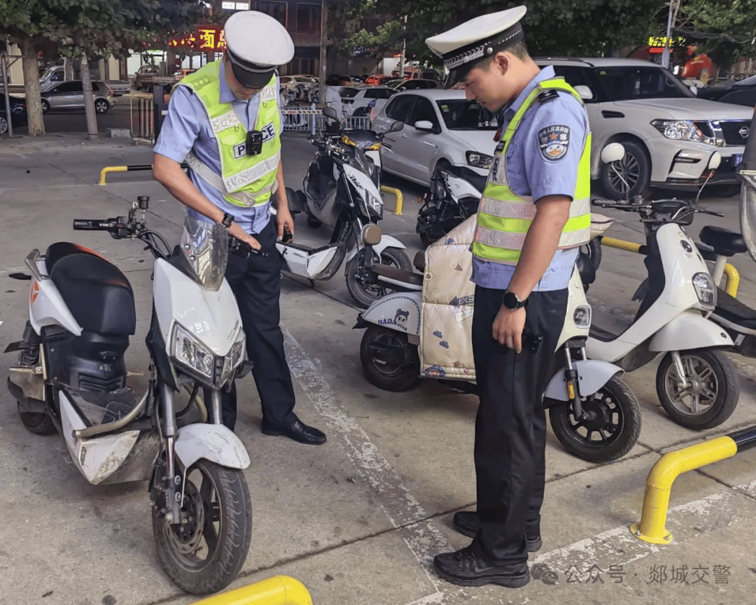 交警查电动车图片真实图片