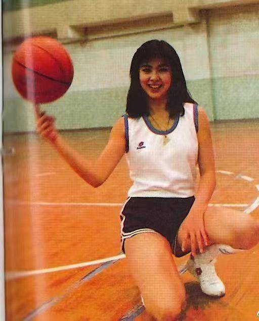 岁月像小偷,偷走了她们靓丽容颜和纤细身材_王祖贤_利智_李绮红