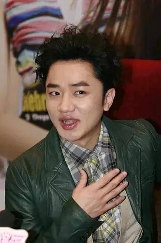 定格王祖蓝在湾区明月夜