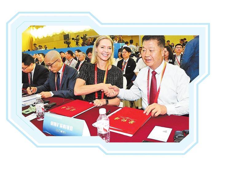 本版图片均为本报记者 王铮 摄现场跨国巨头相约□本报记者 李