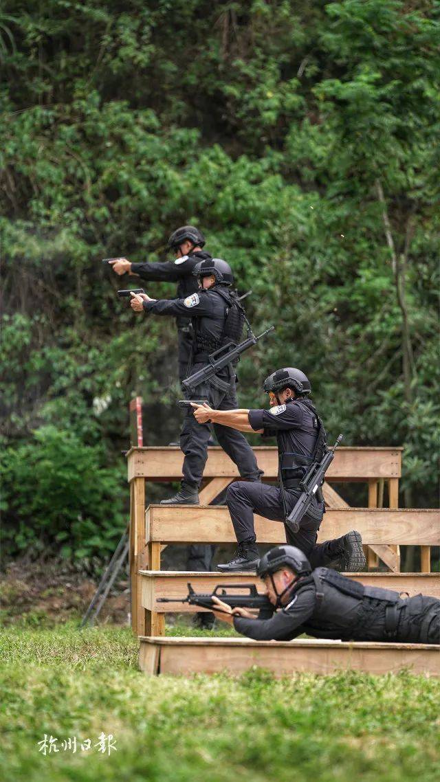 特警射击训练图片