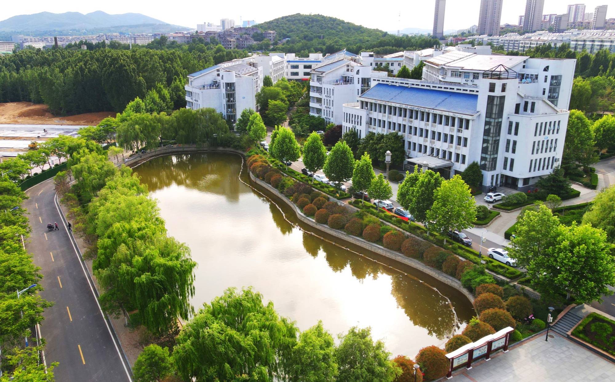 校长回应让学生自带床板入学_学校要求学生自带床板_要求学生自带床板校长被停职