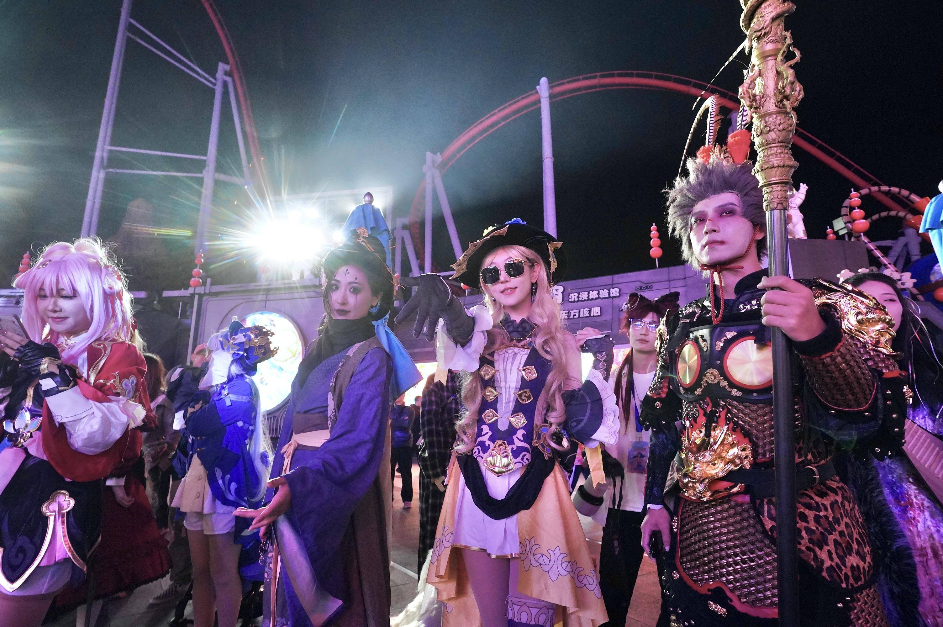 北京欢乐谷开启"惊奇潮玩节"