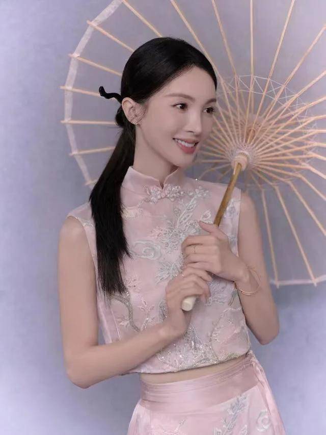 金晨重现传统文化魅力,国民初恋的模样好清新脱俗