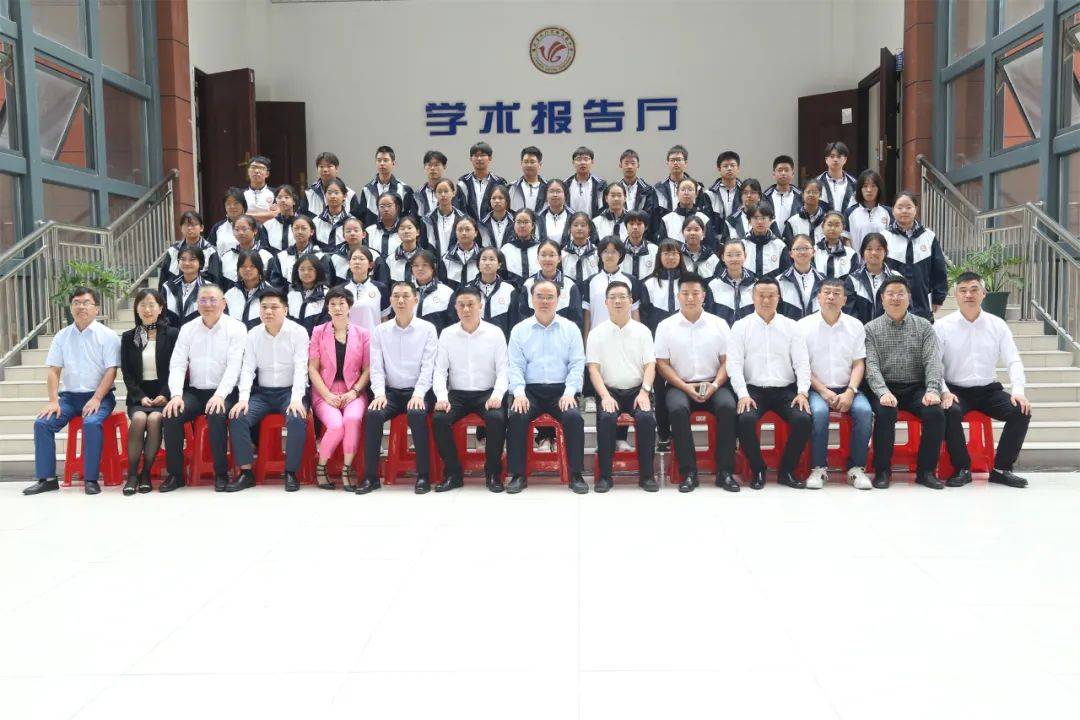 天门这所学校英才班开班!百名学生喜领"英才奖学金"