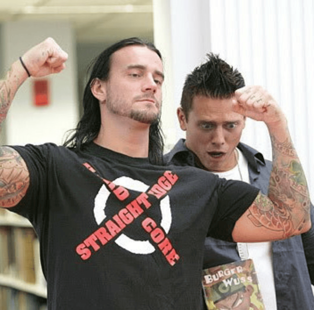 cm朋克缺席宝石皇冠大赛原因曝光,网友吐槽wwe比赛安排!