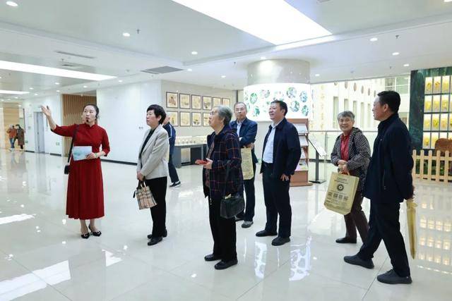 市人大常委会机关老干部党支部到滨州市中医医院(滨州医学院附属中医医院)开展“中医养生 情暖夕阳”主题党日活动 市人大常委会机关老干部党支部到滨州市中医医院(滨州医学院附属中医医院)开展“中医养生 情暖夕阳”主题党日活动