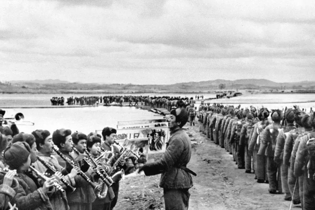 雄赳赳,气昂昂!74年前的今天,正义之师跨过鸭绿江