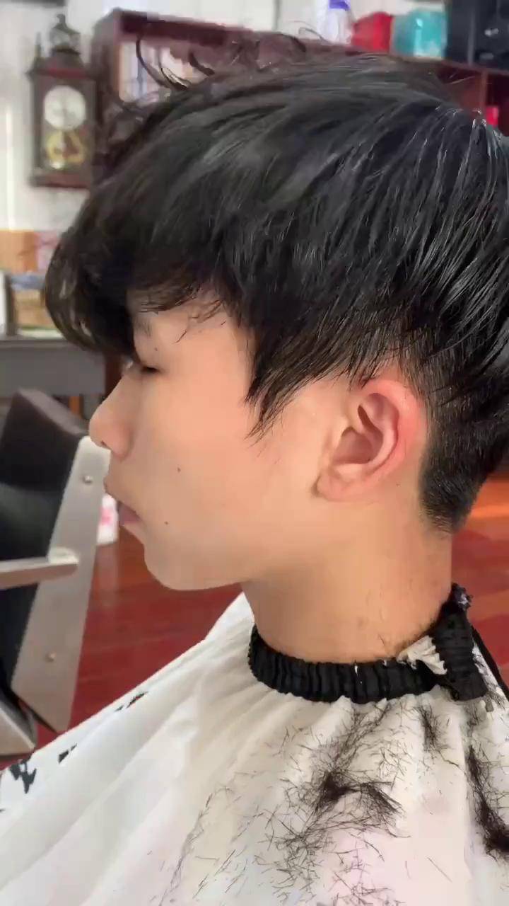 男生文艺鬓角分享.四个人瘦有内涵的类型