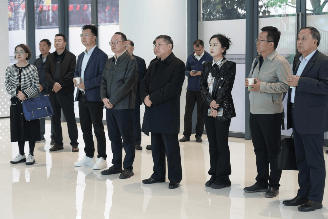 中国投资协会副会长李奎一行在西安市新城区调研