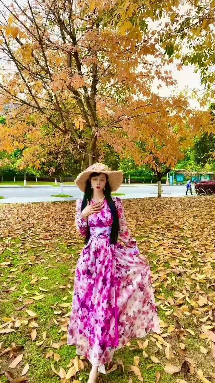 马上开播!乌梅子酱,果酱色,温柔又气质多颜色,超大裙摆!