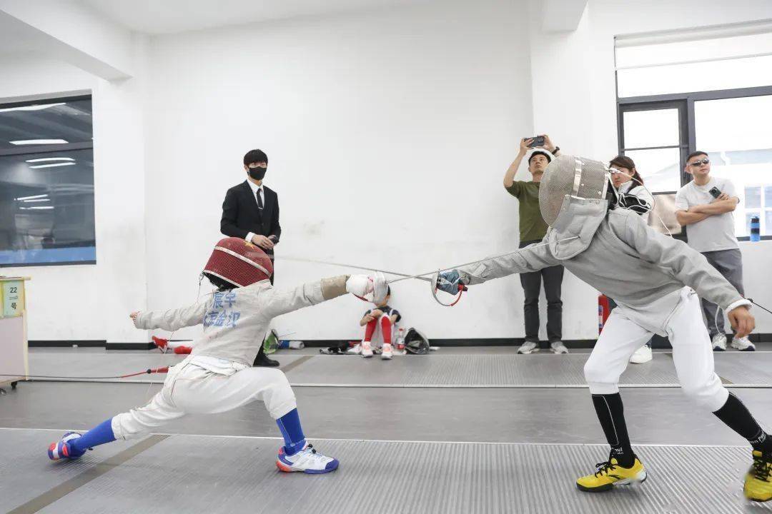 "双奥朝阳"2024年朝阳区中小学击剑比赛在北京艾鲁特国际击剑俱乐部