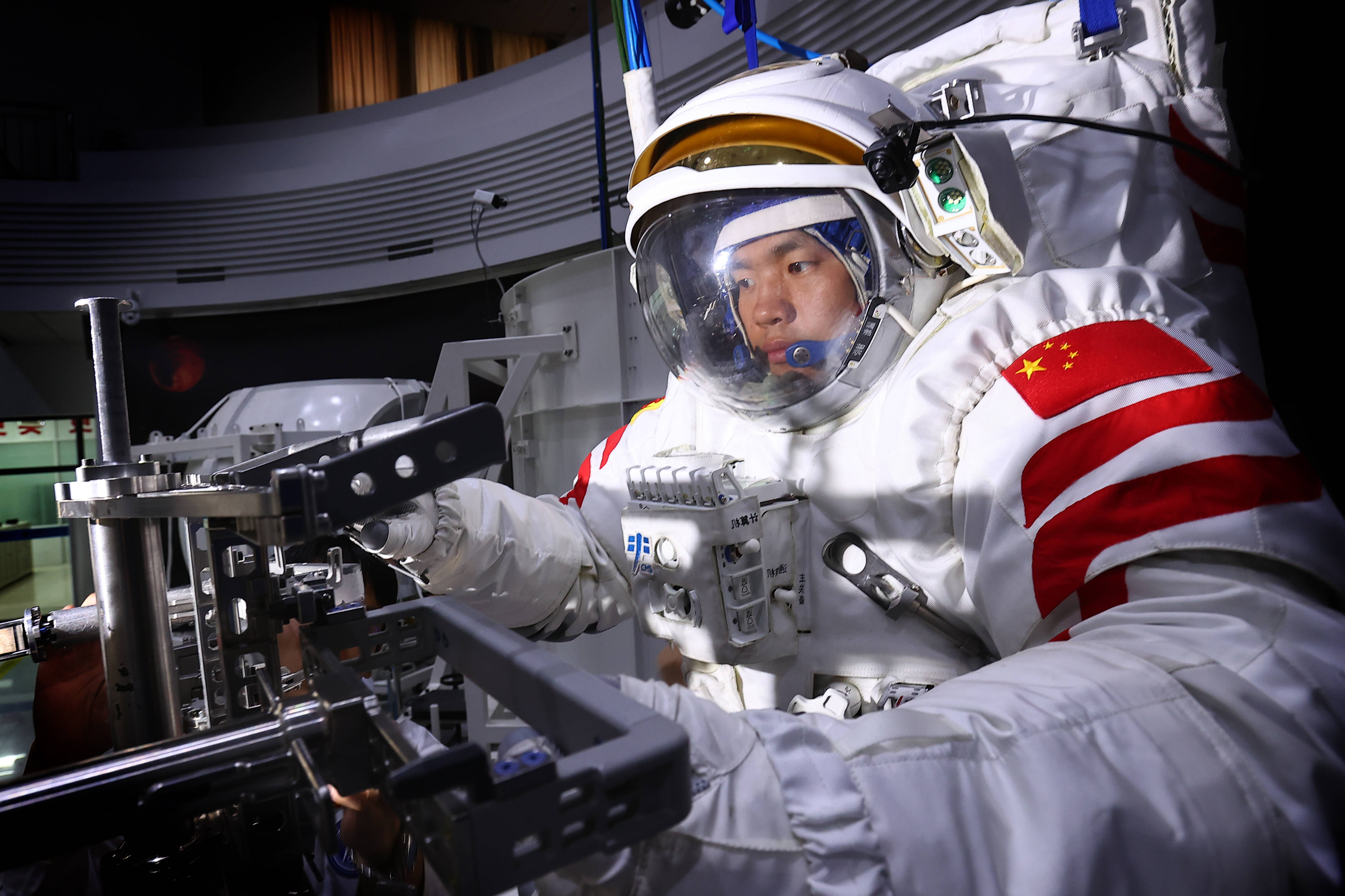 神十九航天员宋令东:首个圆梦太空的"90后"男航天员