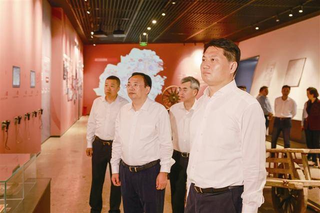 泰州市委书记姜冬冬来靖调研