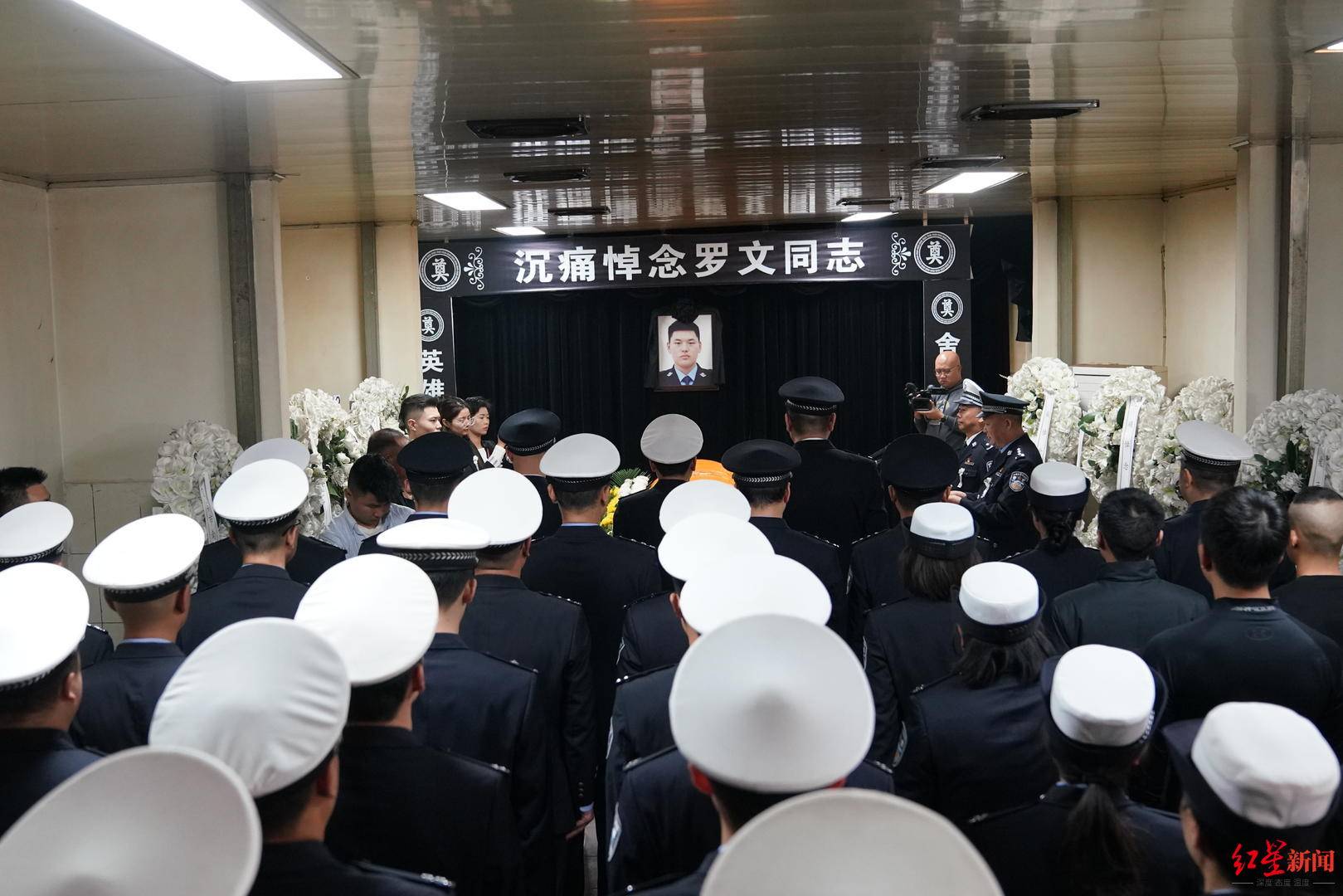 两会现场速递｜坚持监管规范和促进发展并重——市场监管总局局长罗文“部长通道”上回应市场关切