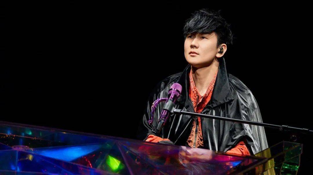 宝藏歌单| 林俊杰jj20巡回演唱会重庆站开唱 是谁狠狠期待住了