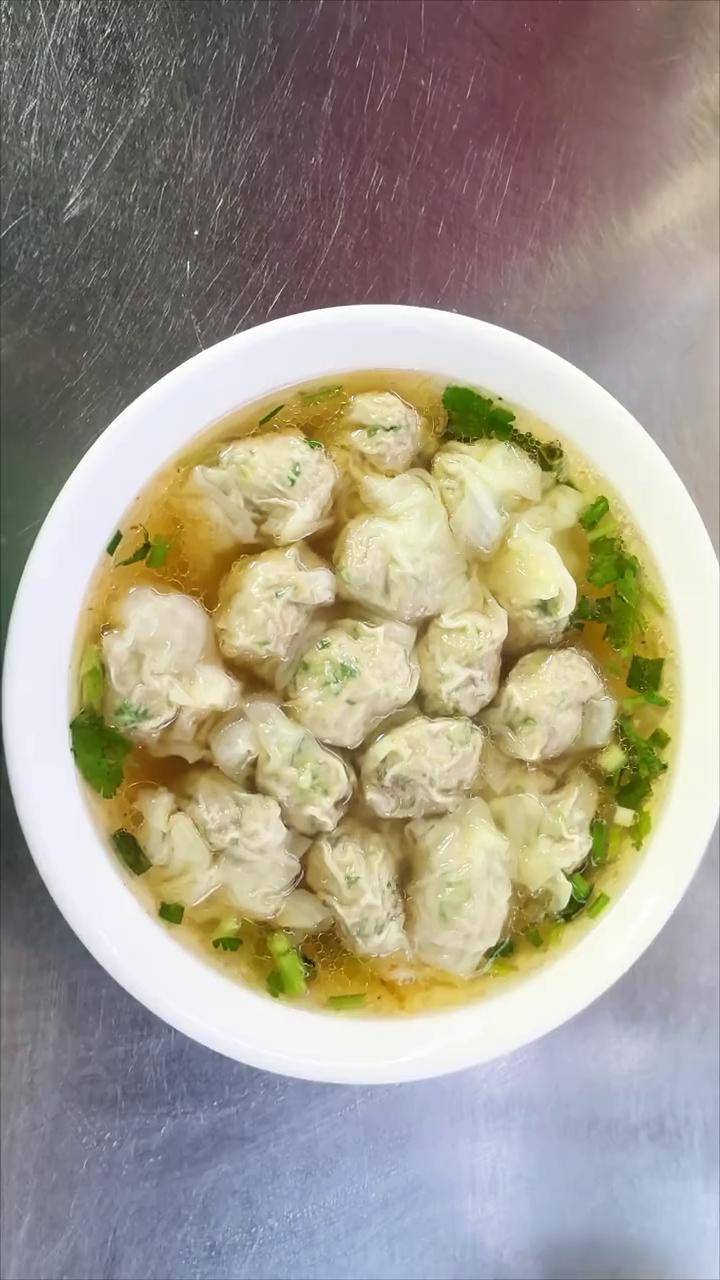 馄饨店主慢动作教会你包馄饨 #岳阳三姐馄饨饺子店#包馄饨慢动作教学