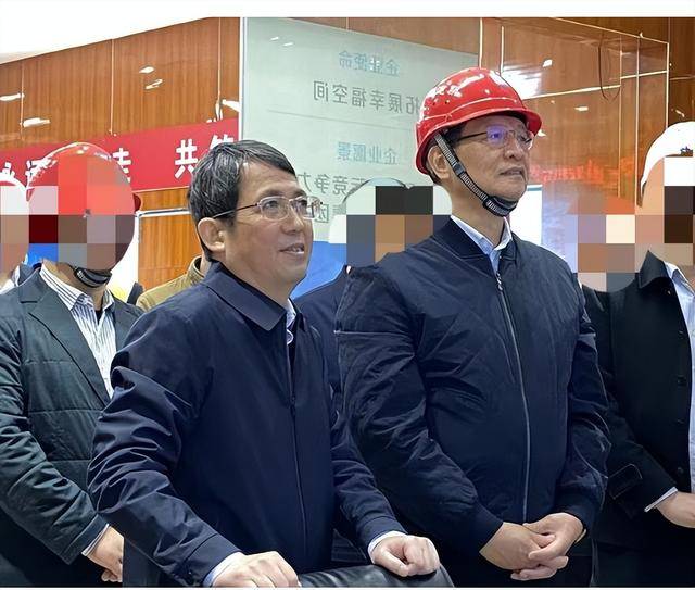 柳州“烂尾轻轨”将被拆除，曾规划7条线路226公里至今未开通！两任市委书记均因“政绩工程”落马